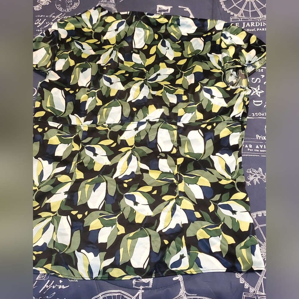 Ann Taylor Green Leaf Pattern Blouse - image 5